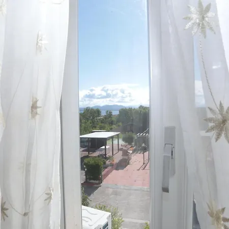 Residenz Cala Di Seta Dreizimmerwohnung Luca Mit Meerblick Fuer 5 Personen Calasetta