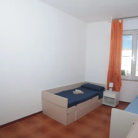 Residenz Cala Di Seta Dreizimmerwohnung Luca Mit Meerblick Fuer 5 Personen Calasetta